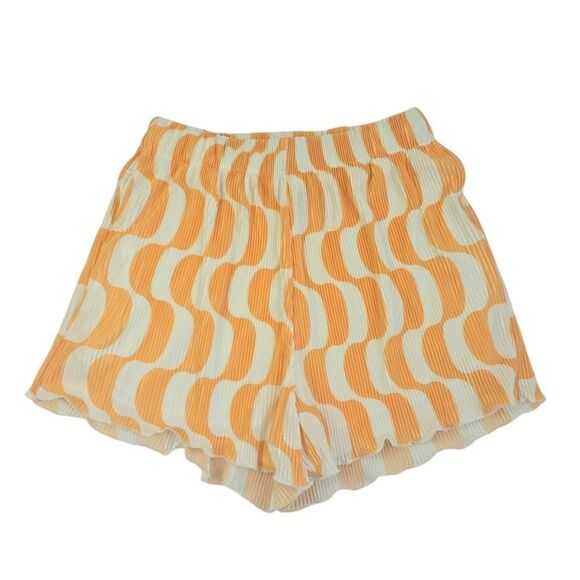 Princess Polly Swifter Orange Shorts ONLY Size 4 - Picture 3 of 9